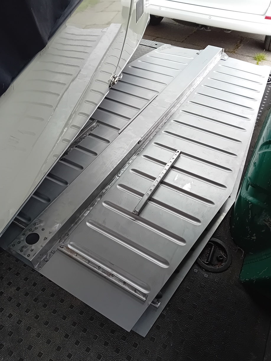 FMR part no. 1003 floor for KR200/201 Tg500