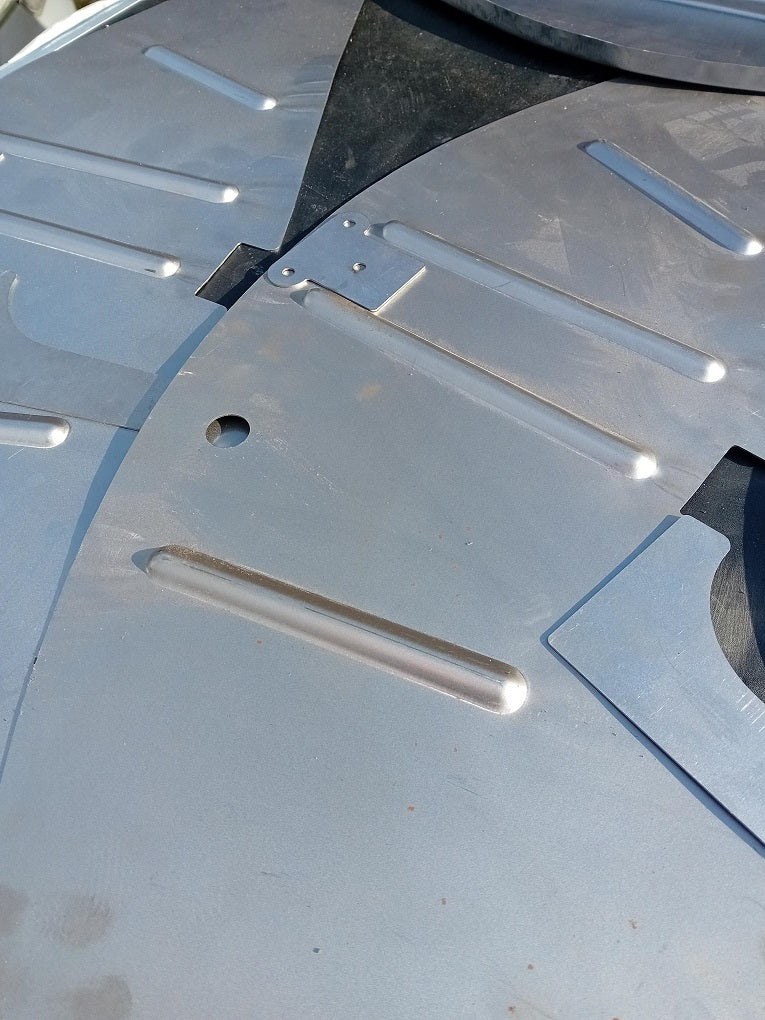 Precision formed side panels c/w reinforcement as original - Made in G ...