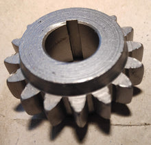 Load image into Gallery viewer, Cardan shaft drive pinion FMR #1309